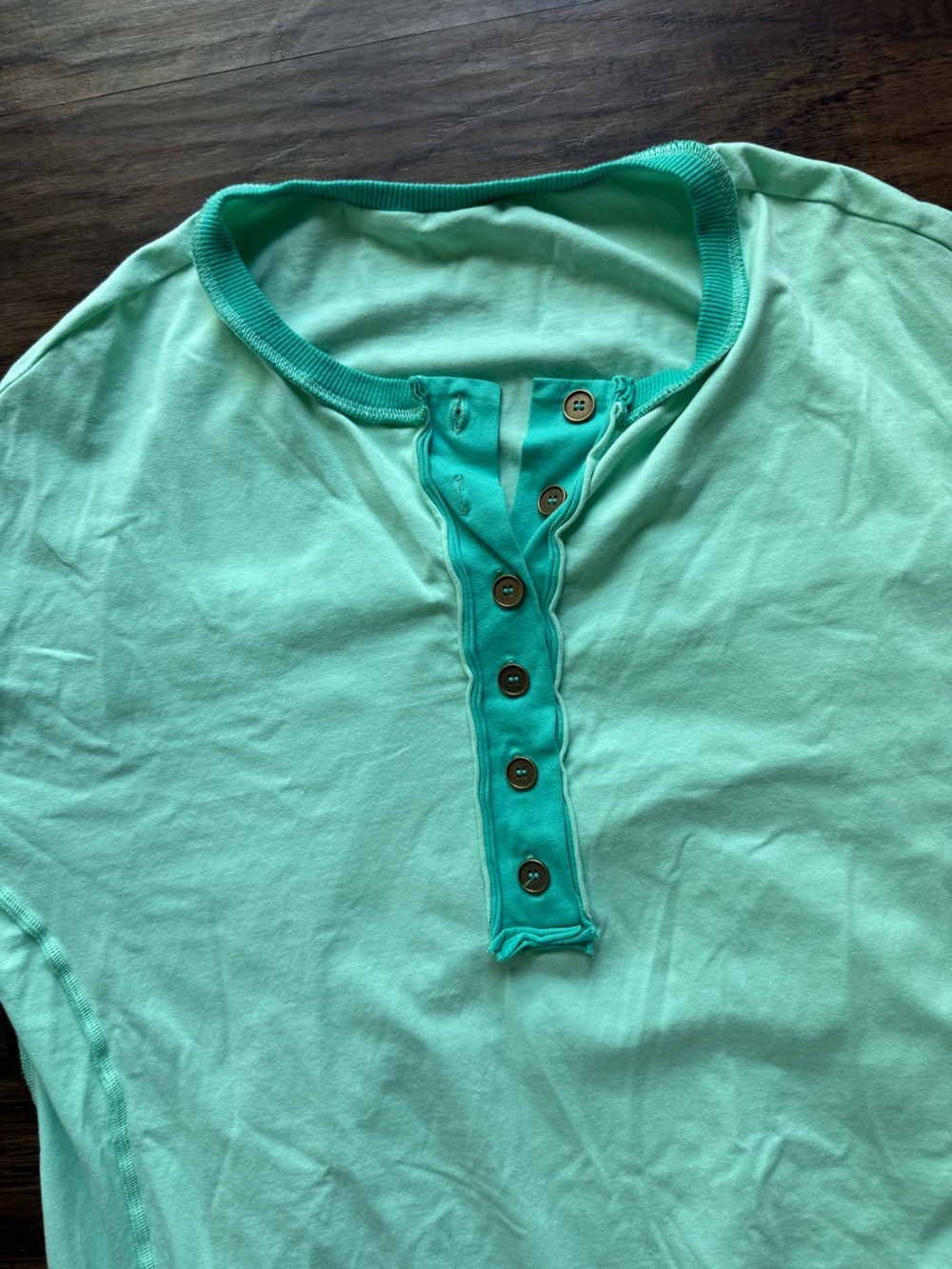Boutique High-Low Round Neck Half Sleeve T-Shirt size medium - Picture 3 of 7